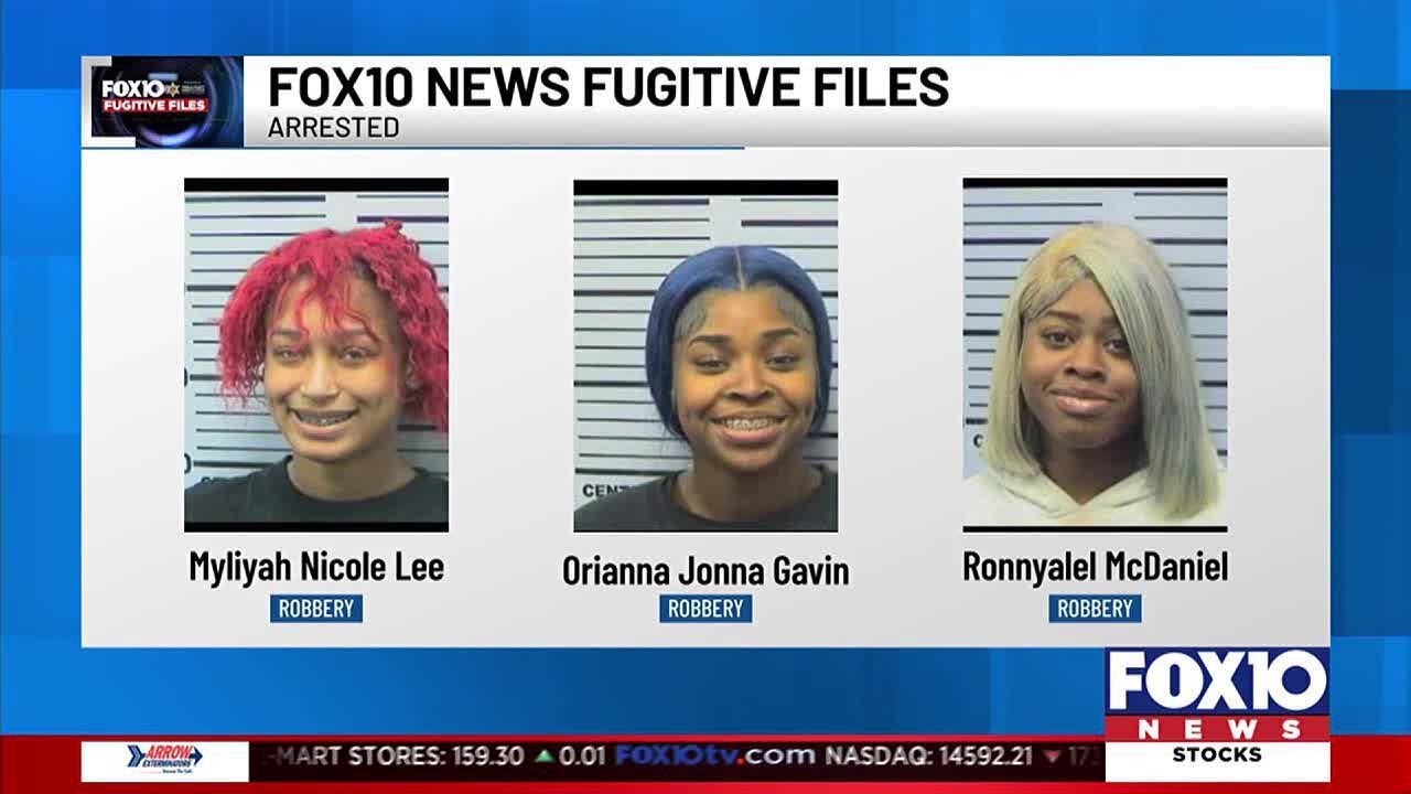 Fugitive Files: 4 women accused of robbing a woman