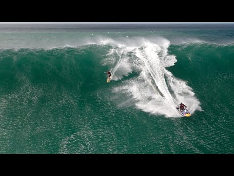 Surfing MASSIVE Waves on Hawaii Outer Reef 30ft+