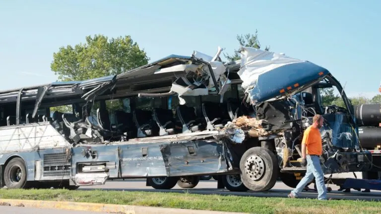 Greyhound bus crashes into vehicles on I-70 in Illinois; Leaves 3 dead and 14 seriously injured