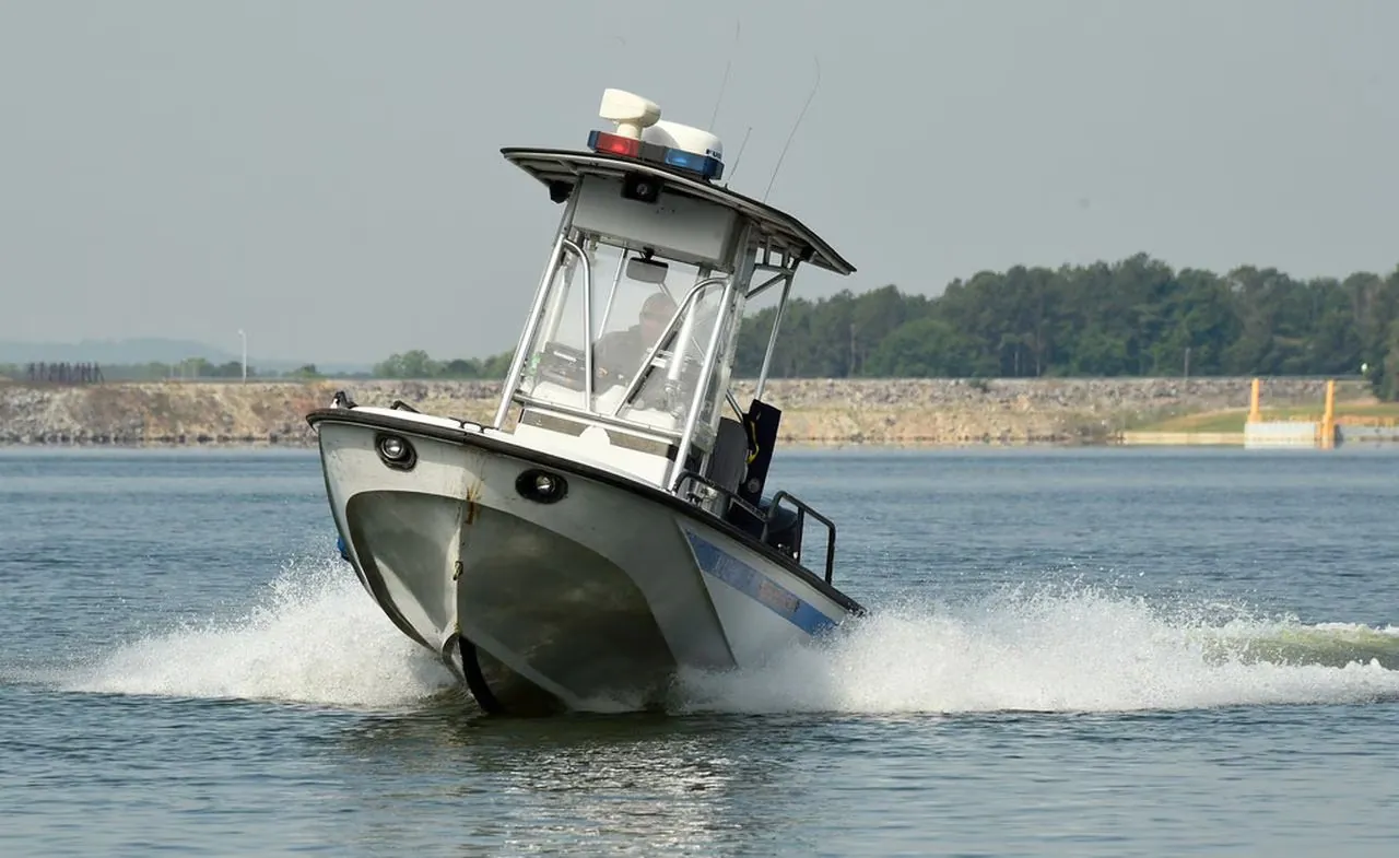 Body wrapped in plastic discovered on riverbank in North Alabama