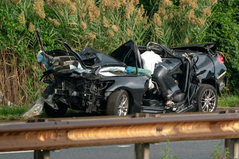 49-year-old man dies following Hutchinson River Parkway crash