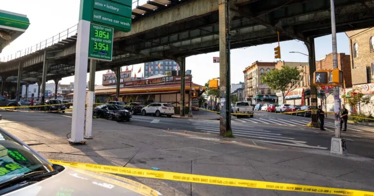 A 33-year-old man was killed in a robbery on a Brooklyn street