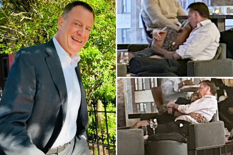 Horndog de Blasio flashes smile outside NYC home after pics of hours-long make-out session emerge