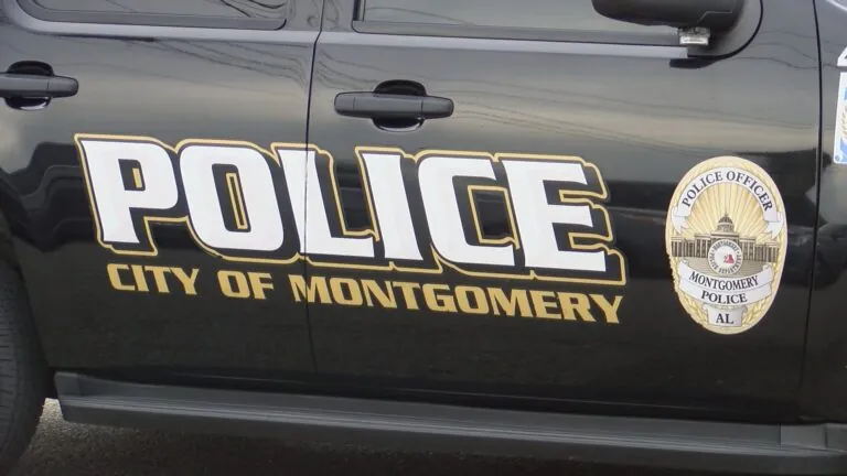 Montgomery man dies in single-vehicle crash on Hollow Wood Road