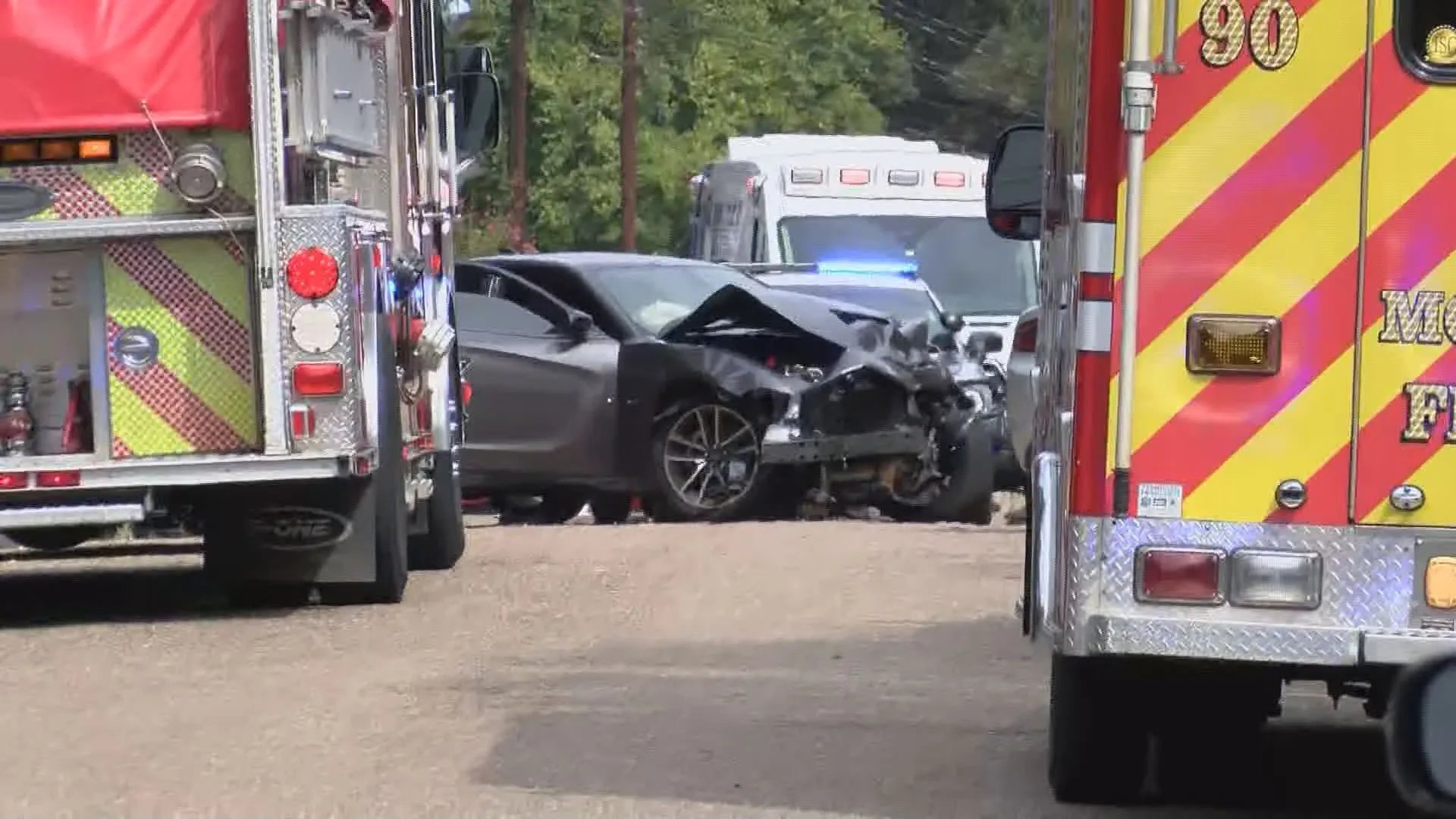 Montgomery police officer injured in chase, crash