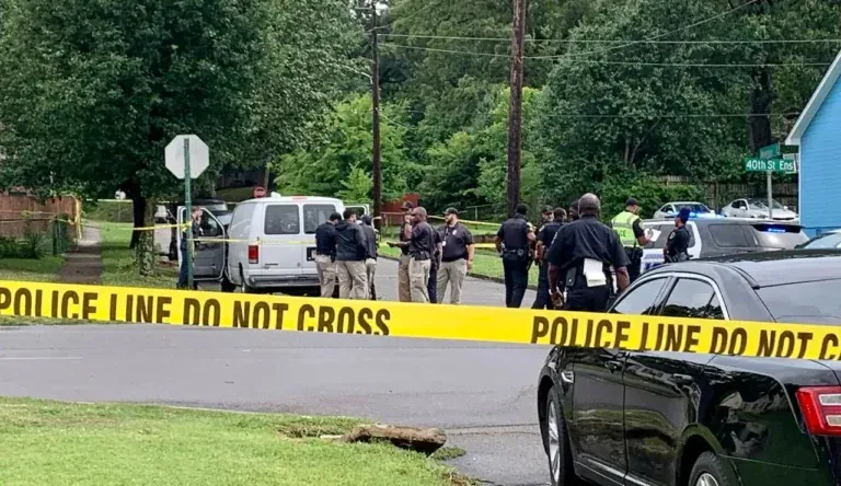 Shooting at East Birmingham Apartment Complex Leaves 2 Injured in the Afternoon
