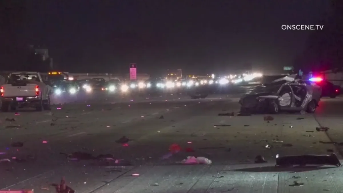Video Report Deadly crash closes 5 lanes of 405 Freeway