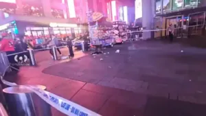 15-year-old stabbed in Times Square, 5 people in custody Police