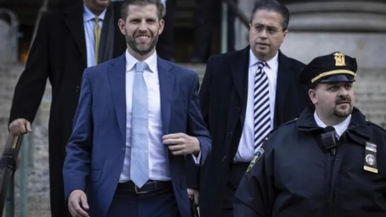 Eric Trump denies knowing his father's financial statement