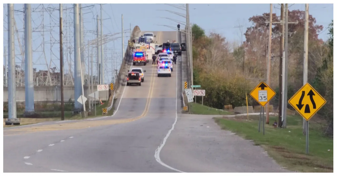 Fatal Crash on Lapalco Bridge in Jefferson Parish Claims Driver's Life