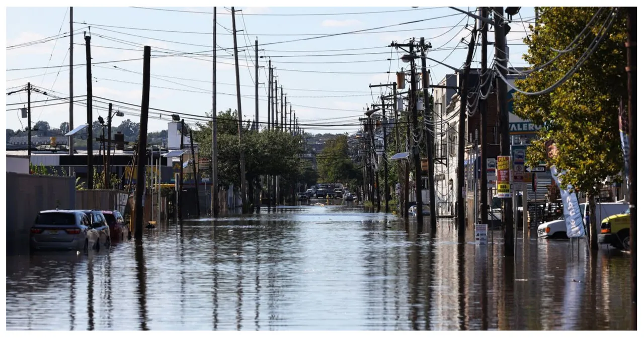 Heavy Rainfall Expected To Cause Flooding In Busy Newark Streets