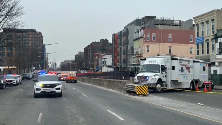 Police: DC cop shoots, kills man following ambulance assault