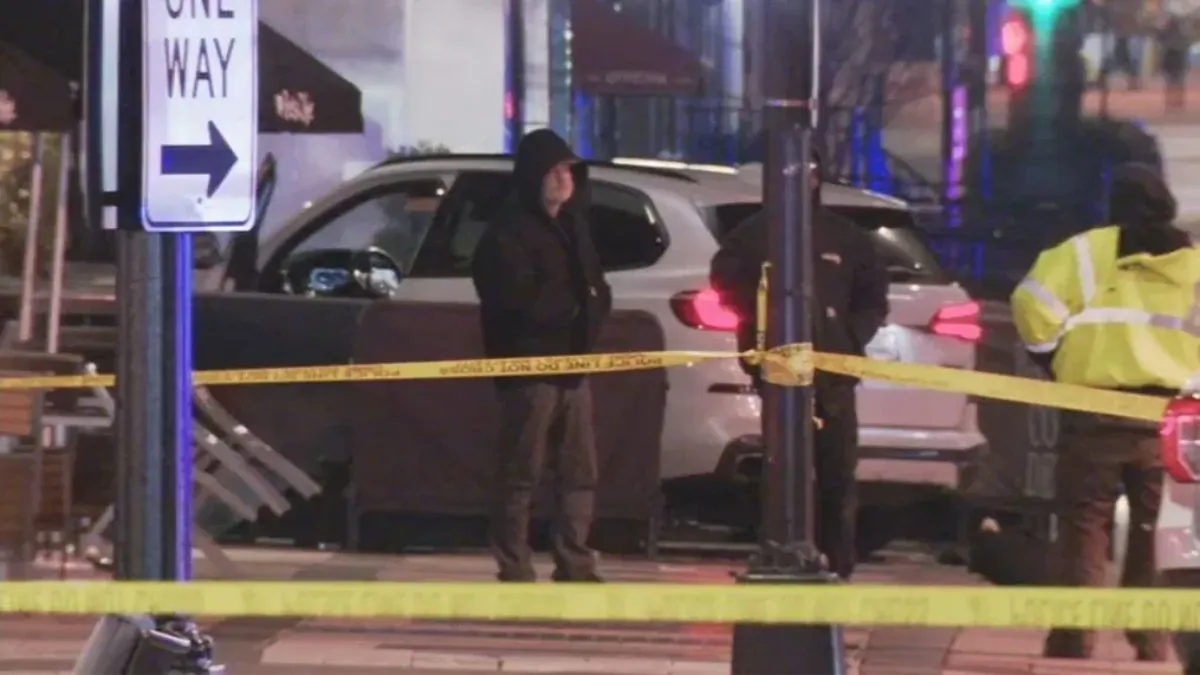 Vehicle crashes into coffee shop near White House after driver is shot, officials say