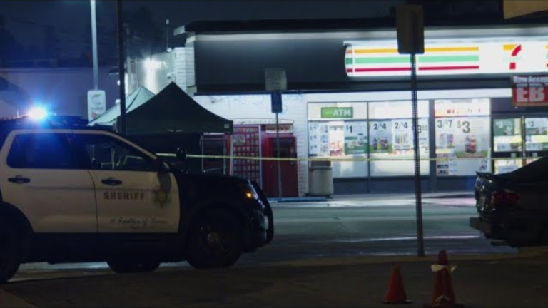 One fatally shot outside an East Los Angeles 7-Eleven