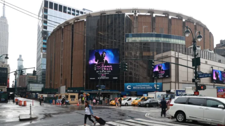 Man, 64, kicked to subway tracks in random Manhattan attack