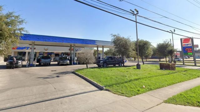 Police say gas station robbery that resulted in bystander killing suspect was planned as part of visa fraud scheme