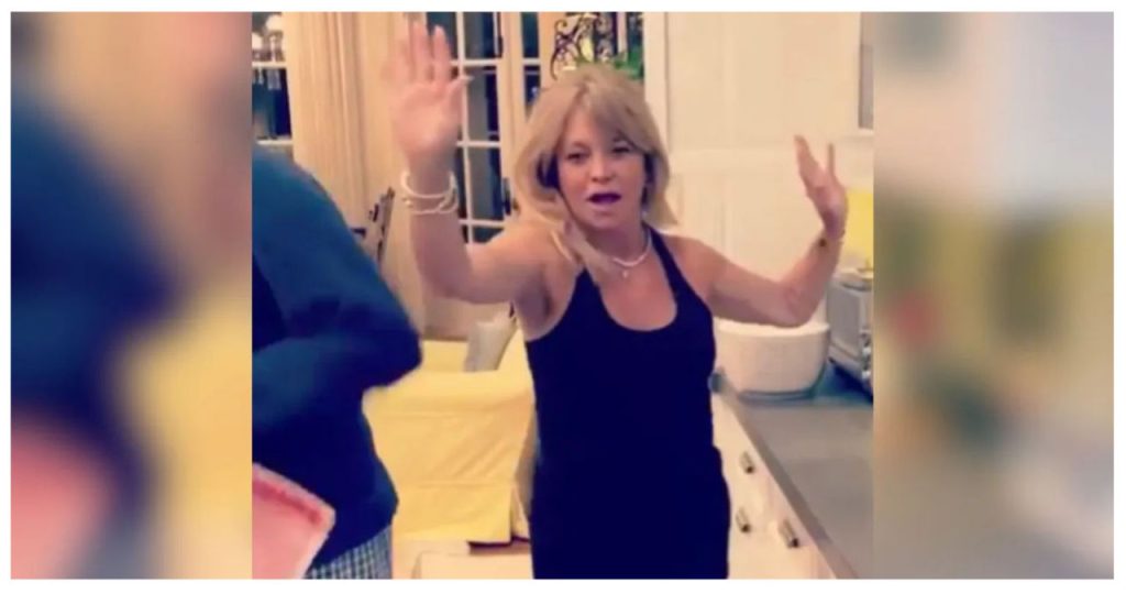 Goldie Hawn Exudes Happiness as She Dances in the Kitchen - Who Says ...