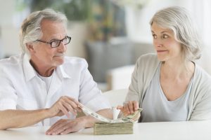 Can Seniors Collect Their Spouse’s Social Security Before They Retire in Texas?